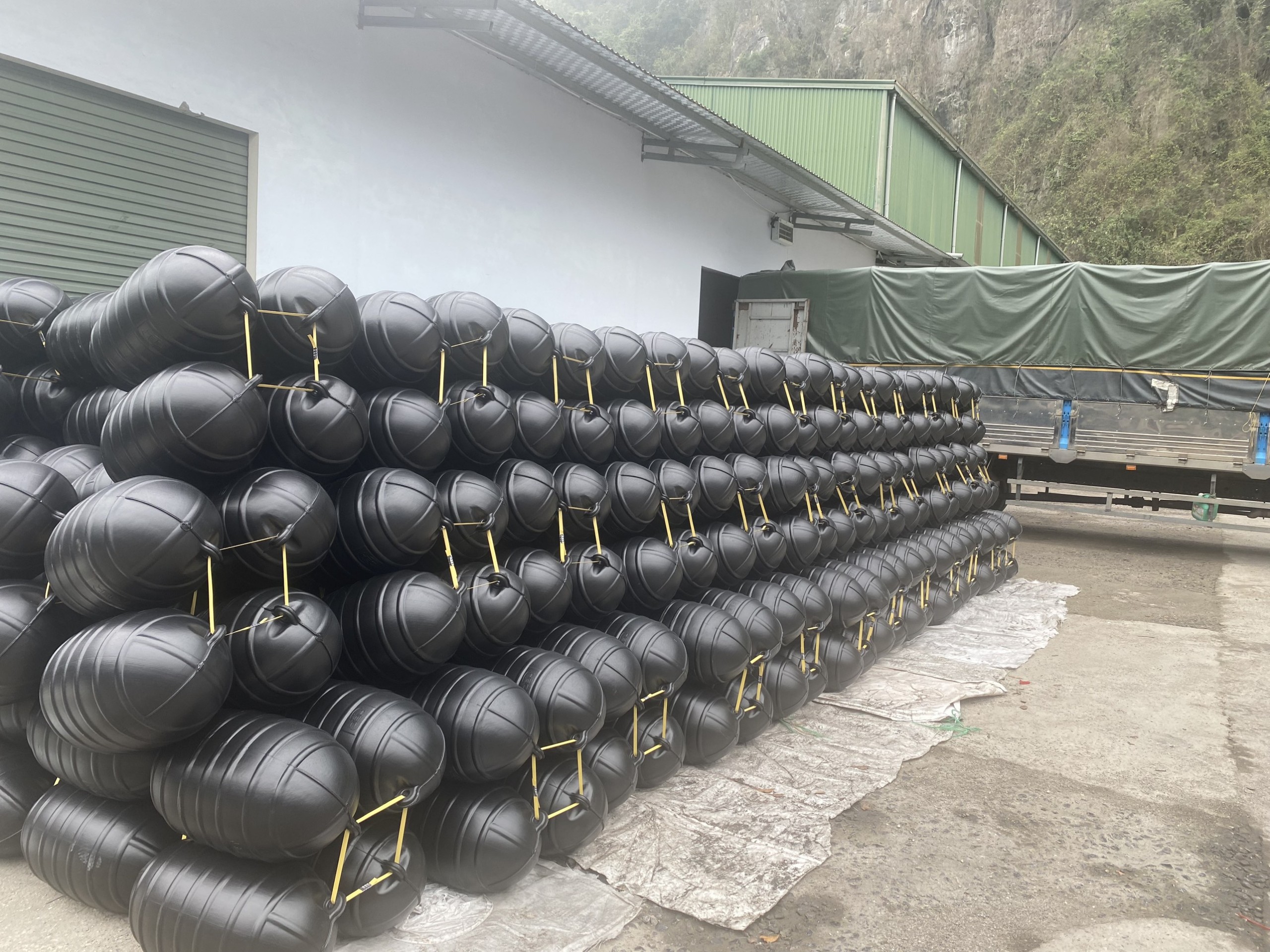 Sản phẩm phao HDPE