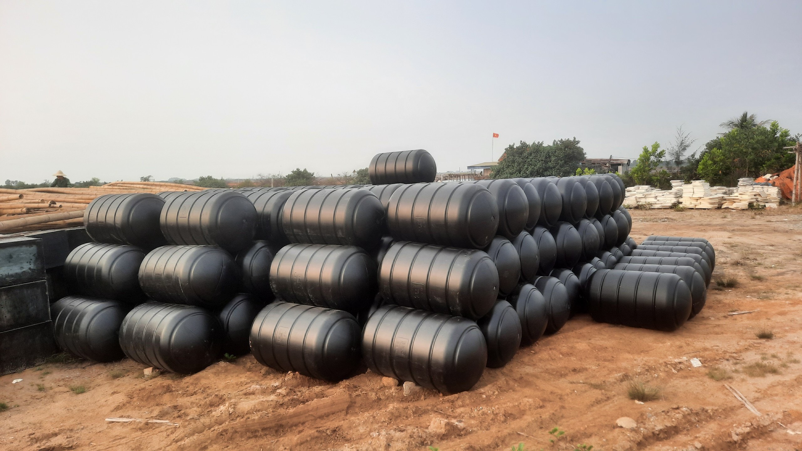 Dịch vụ sản xuất phao HDPE 