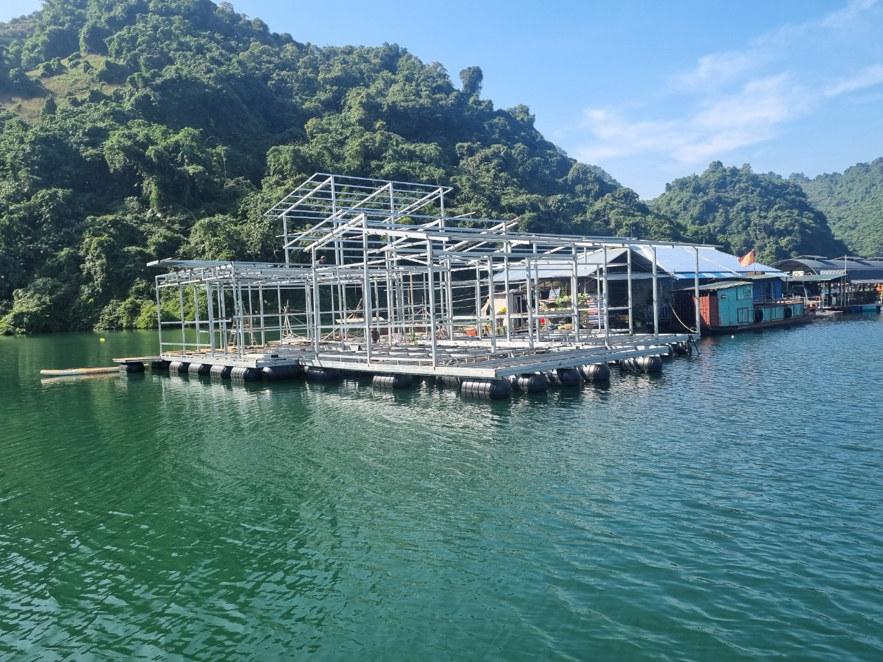 Dự án thi công sản lắp đặt phao nổi 